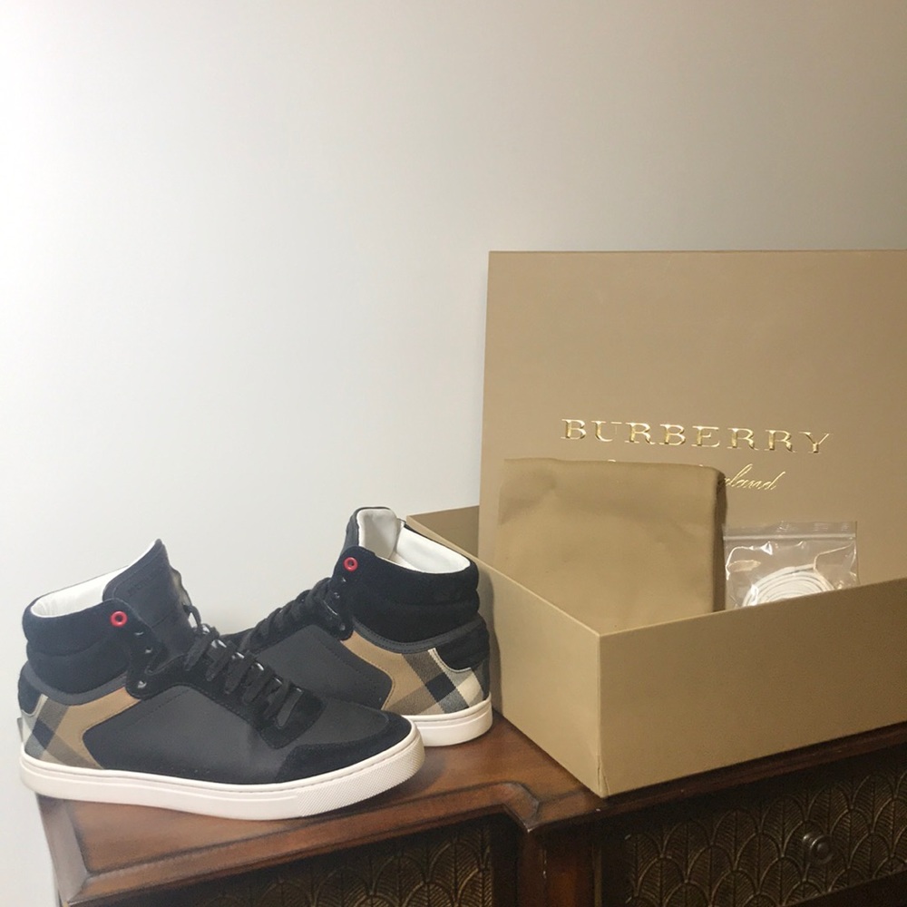 BURBERRY REETH HIGH TRAINER SIZE 9.5/ EURO 41.5